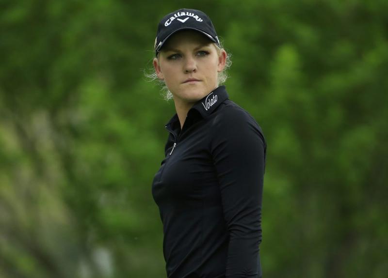 一見何の罪もなさそうな母親の行動が、期待されていたLPGAの予選会で娘の失格というショッキングな結果を招いてしまった。この事件はゴルフ界を唖然とさせ、ゴルフという競技の世界における倫理とスポーツマンシップについて激しい議論を巻き起こしている。